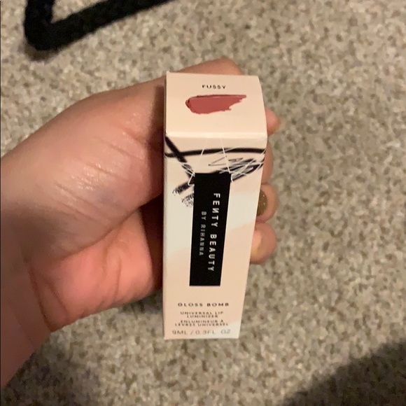 Makeup - Picture 5 of 8